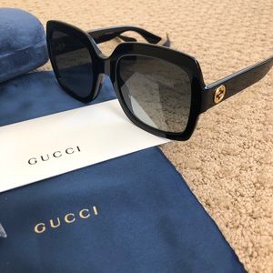 Gucci square sunglasses AUTHENTIC! BRAND NEW!